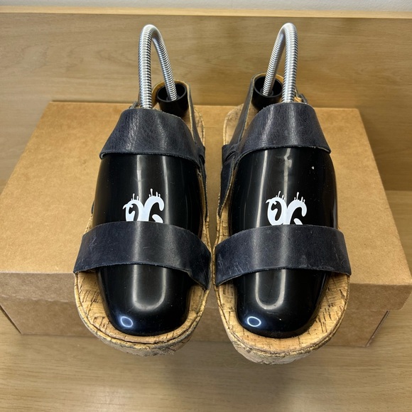 Korks Black Leather Cork Footbed Sandals sz 9M w/ 1 1/4" Heel (S1389) - Picture 5 of 11